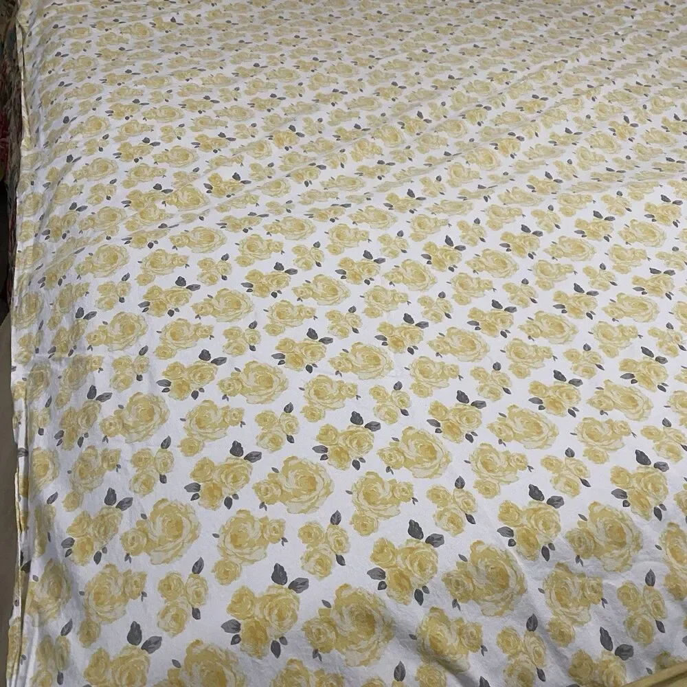 Emily & Meritt Petite Roses Pillowcases and Flat Sheet